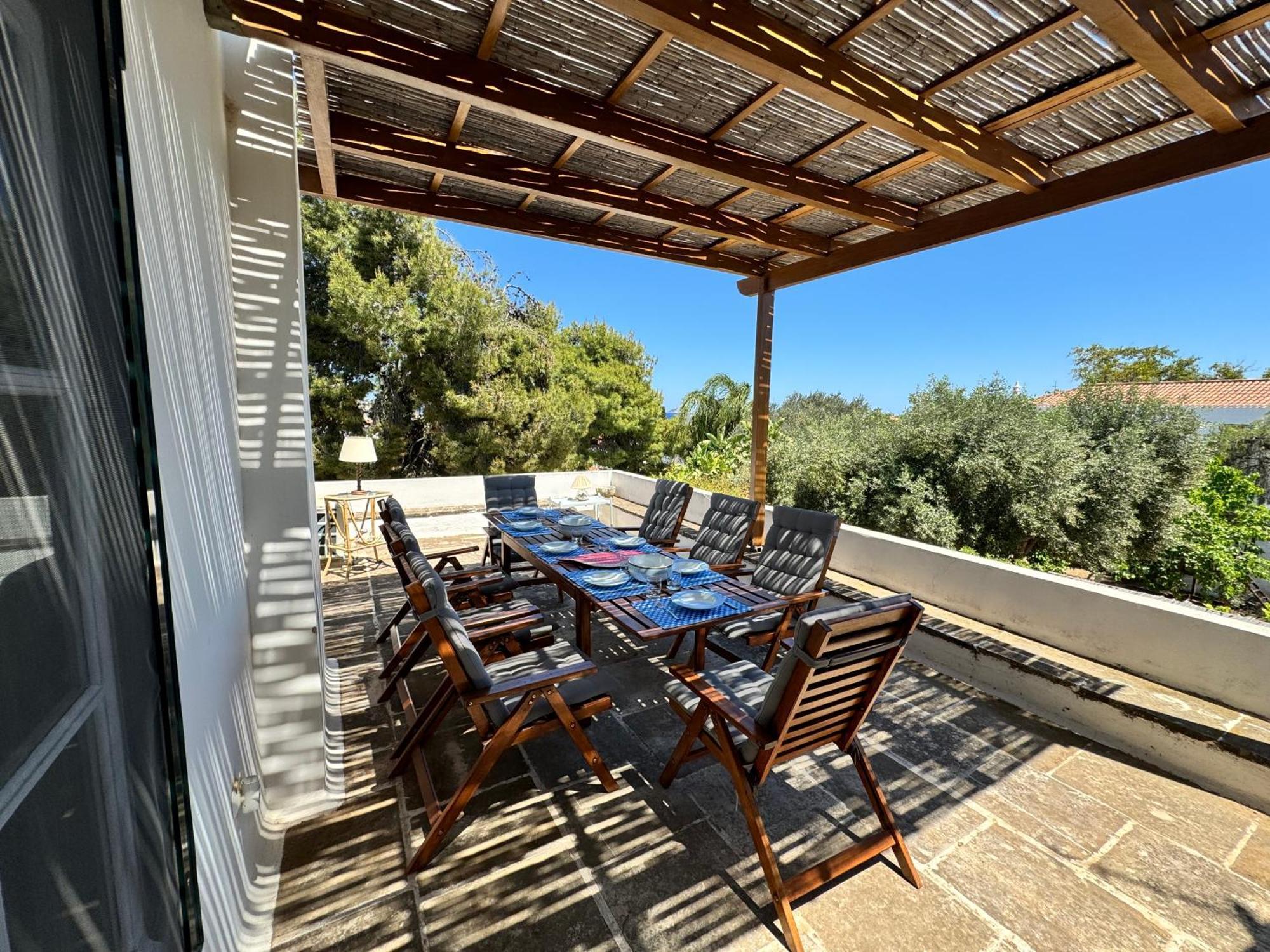 Two Olive Trees Guest House Spetses Town Exterior photo