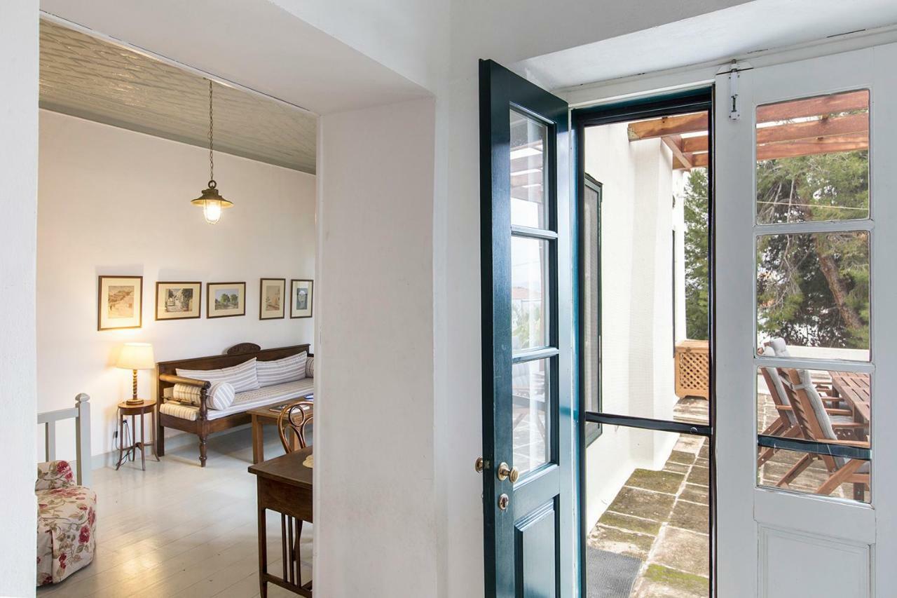 Two Olive Trees Guest House Spetses Town Exterior photo