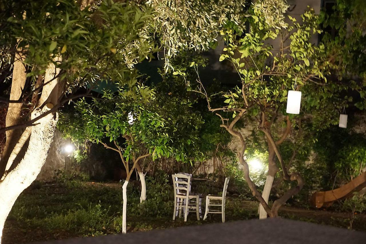 Two Olive Trees Guest House Spetses Town Exterior photo